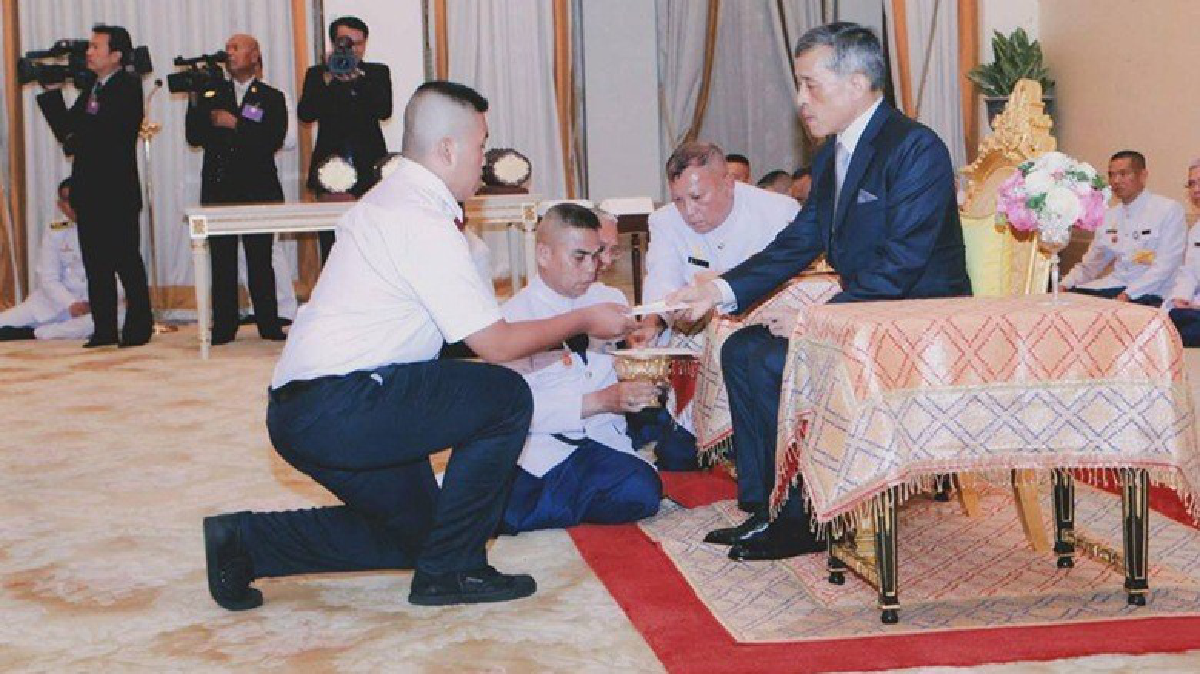 สมเด็จพระเจ้าอยู่หัว รัชกาลที่10ทรงส่งเสริมการศึกษาแก่เยาวชน สมเด็จพระเจ้าอยู่หัว รัชกาลที่10ทรงส่งเสริมการศึกษาแก่เยาวชน