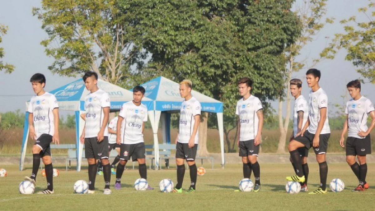 เปิดโผ "ช้างศึก” ยู-23 อุ่นแข้งจีน เปิดโผ "ช้างศึก” ยู-23 อุ่นแข้งจีน