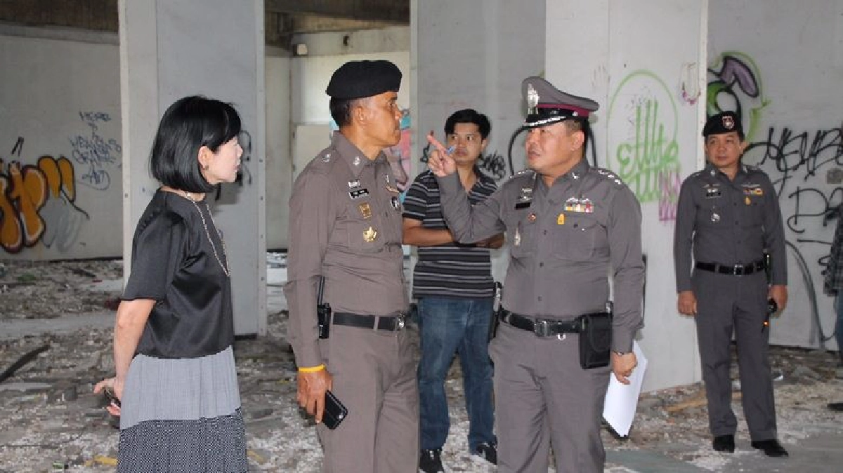 “ศานิตย์”ตรวจที่เกิดเหตุข่มขืนสาวออสซี่ “ศานิตย์”ตรวจที่เกิดเหตุข่มขืนสาวออสซี่