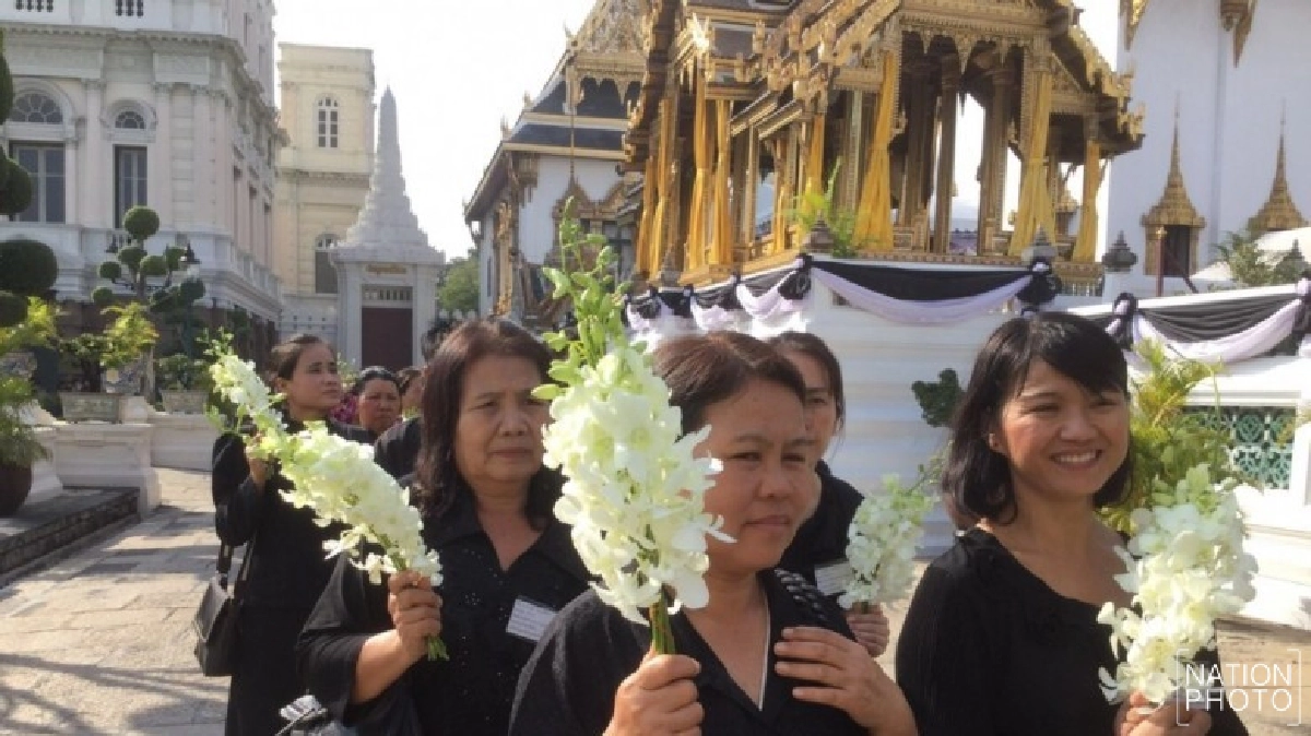 11 ธันวาคมที่ผ่านมา ประชาชนเข้าถวายสักการะเกือบ 6 หมื่น 11 ธันวาคมที่ผ่านมา ประชาชนเข้าถวายสักการะเกือบ 6 หมื่น