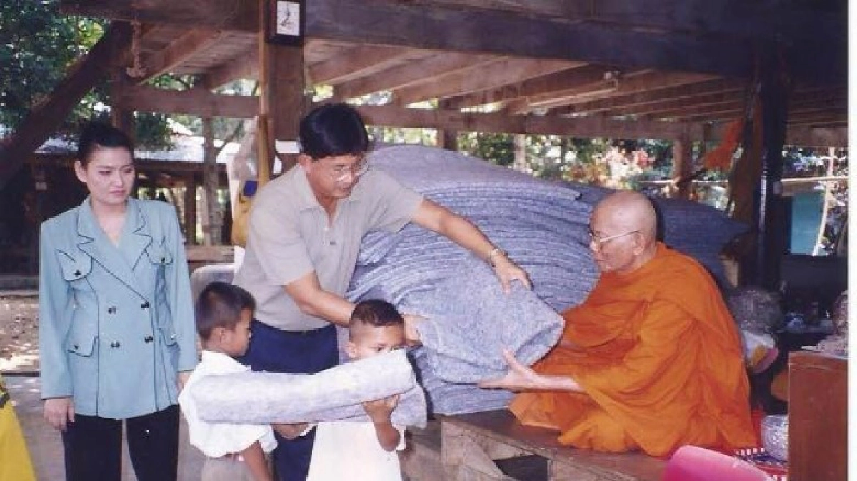 หลวงพ่ออุ้น พระผู้สร้างสำนักสงฆ์ท่าไม้ลาย หลวงพ่ออุ้น พระผู้สร้างสำนักสงฆ์ท่าไม้ลาย