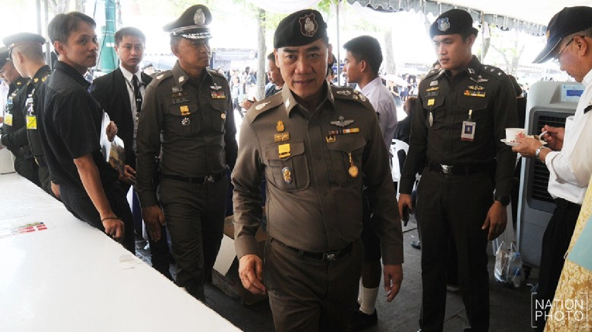 'จักรทิพย์-ศรีวราห์'งดตอบสื่อกรณี'ธรรมกาย' 'จักรทิพย์-ศรีวราห์'งดตอบสื่อกรณี'ธรรมกาย'
