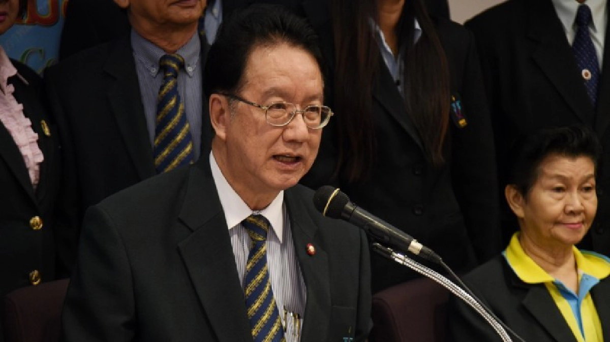 "ธีรภัทร์" ชี้ ใช้ม.44 ยุบองค์กร หยุดพัฒนาประชาธิปไยสิ้นเชิง