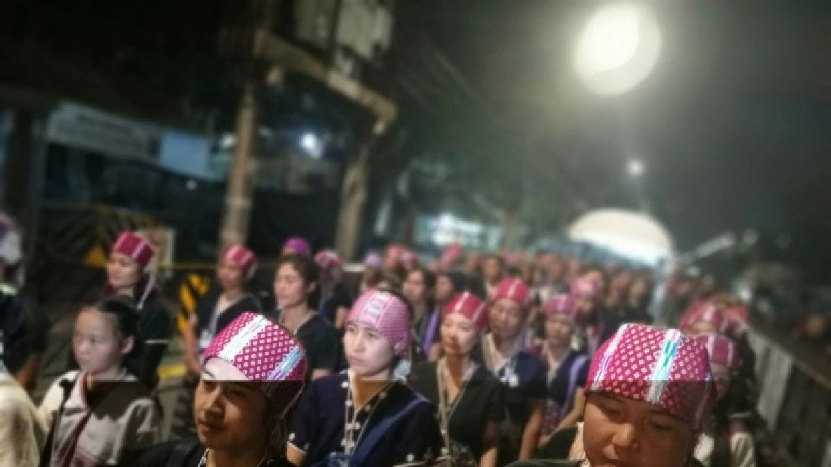 10ชนเผ่าภาคเหนือ เข้าถวายสักการะพระบรมศพ