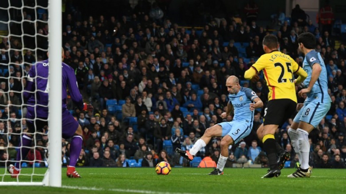 "เรือใบสีฟ้า"ซัลโววัตฟอร์ด2-0