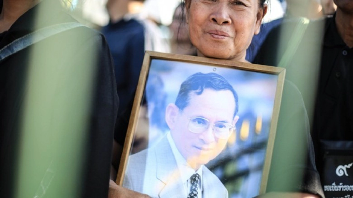เตรียมความพร้อมอย่างดี เพื่อขึ้นกราบพ่อหลวงรัชกาลที่ 9 เตรียมความพร้อมอย่างดี เพื่อขึ้นกราบพ่อหลวงรัชกาลที่ 9