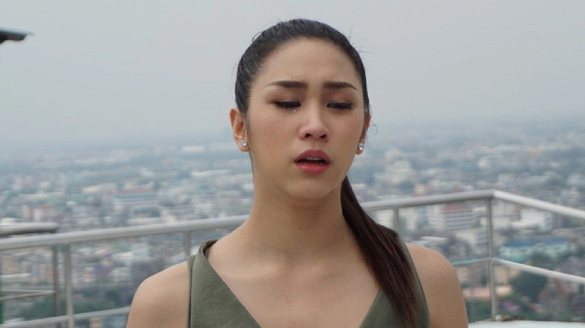 ‘พลอย’ ขาสั่น!เข้าฉากฆ่าตัวตายใน ‘บัลลังก์หงส์’ ‘พลอย’ ขาสั่น!เข้าฉากฆ่าตัวตายใน ‘บัลลังก์หงส์’