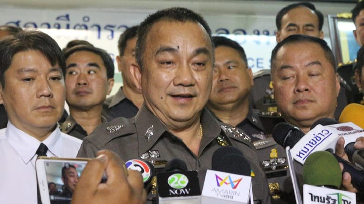 “ศรีวราห์”ลงใต้ส่งสำนวน“บึ้มป่าตอง” “ศรีวราห์”ลงใต้ส่งสำนวน“บึ้มป่าตอง”