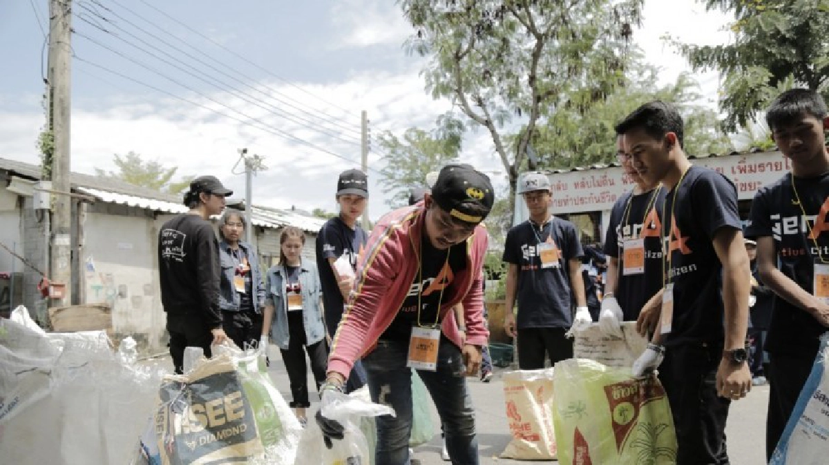 เยาวชนทูตความดีเรียนรู้ศาสตร์พอเพียงตามรอยพระราชา