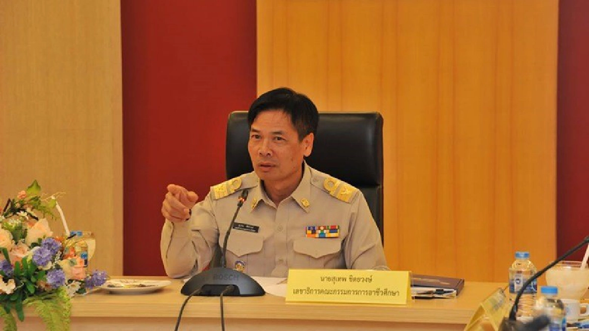 คลอดปฏิทินรับนักเรียนอาชีวะปีการศึกษา 2560 คลอดปฏิทินรับนักเรียนอาชีวะปีการศึกษา 2560