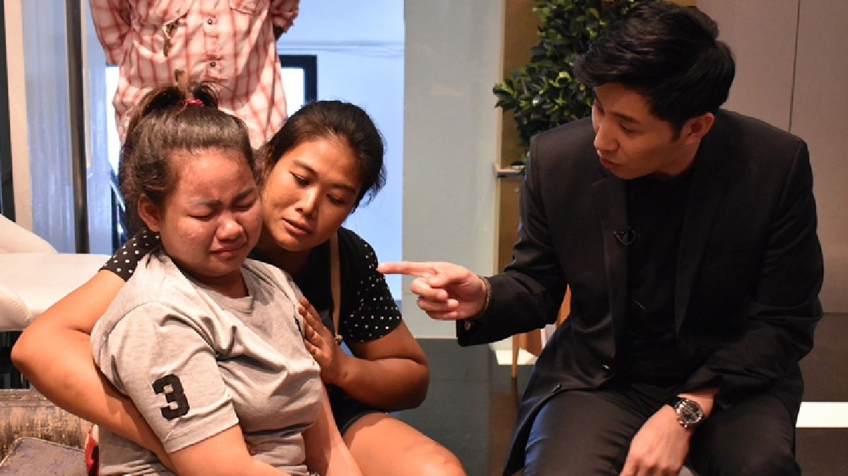 ‘หนุ่ม’ ช็อก! เล่านาทีผีเข้าแขกรับเชิญหลังกรี๊ดเป็นลมหมดสติ