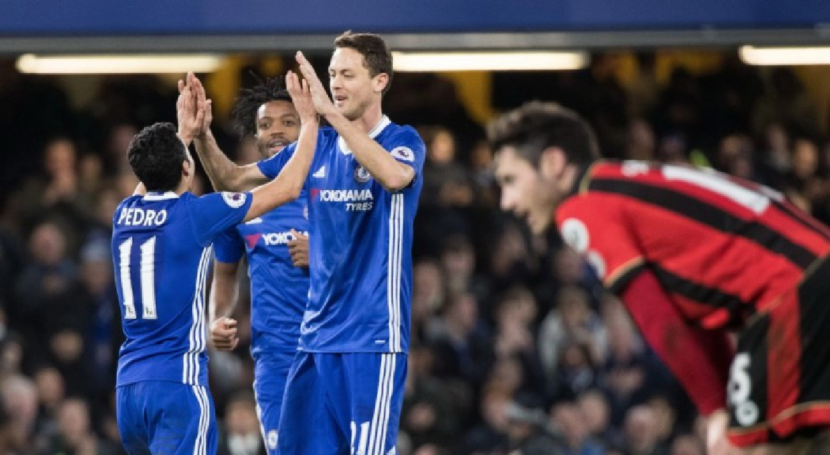 เชลซีคว่ำบอร์นมัธ 3-0 ทำสถิติชนะ 12 นัดรวด ผี, เรือ, ปืน เฮ