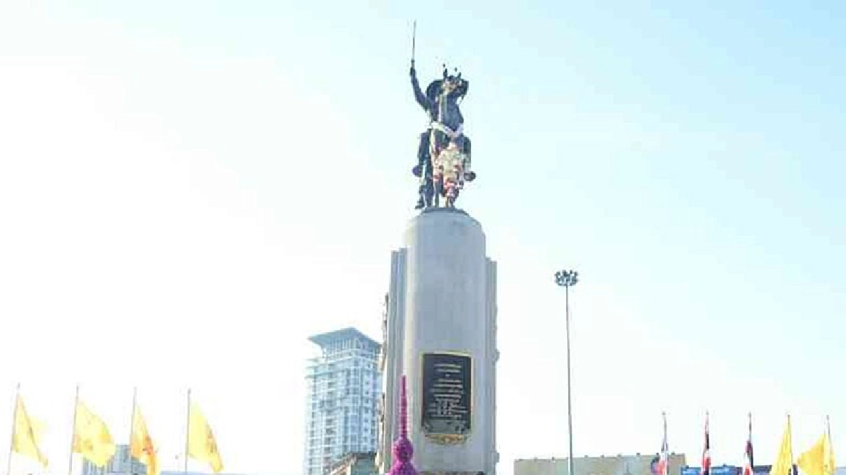 เลี่ยงถ.ลาดหญ้าจัดงานเทิดพระเกียรติสมเด็จพระเจ้าตากสินมหาราช