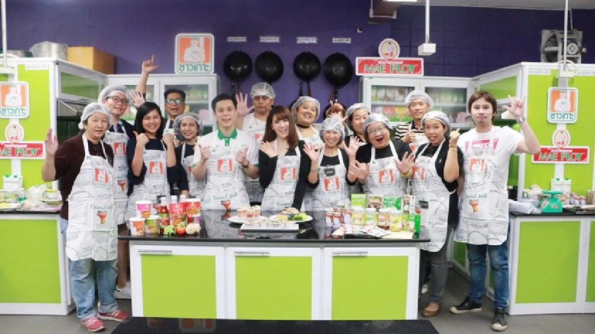 สร้างสรรค์กับข้าวเหลือใช้ให้เป็นเมนูสุดฟินกับชาวเกาะ-แม่พลอย สร้างสรรค์กับข้าวเหลือใช้ให้เป็นเมนูสุดฟินกับชาวเกาะ-แม่พลอย