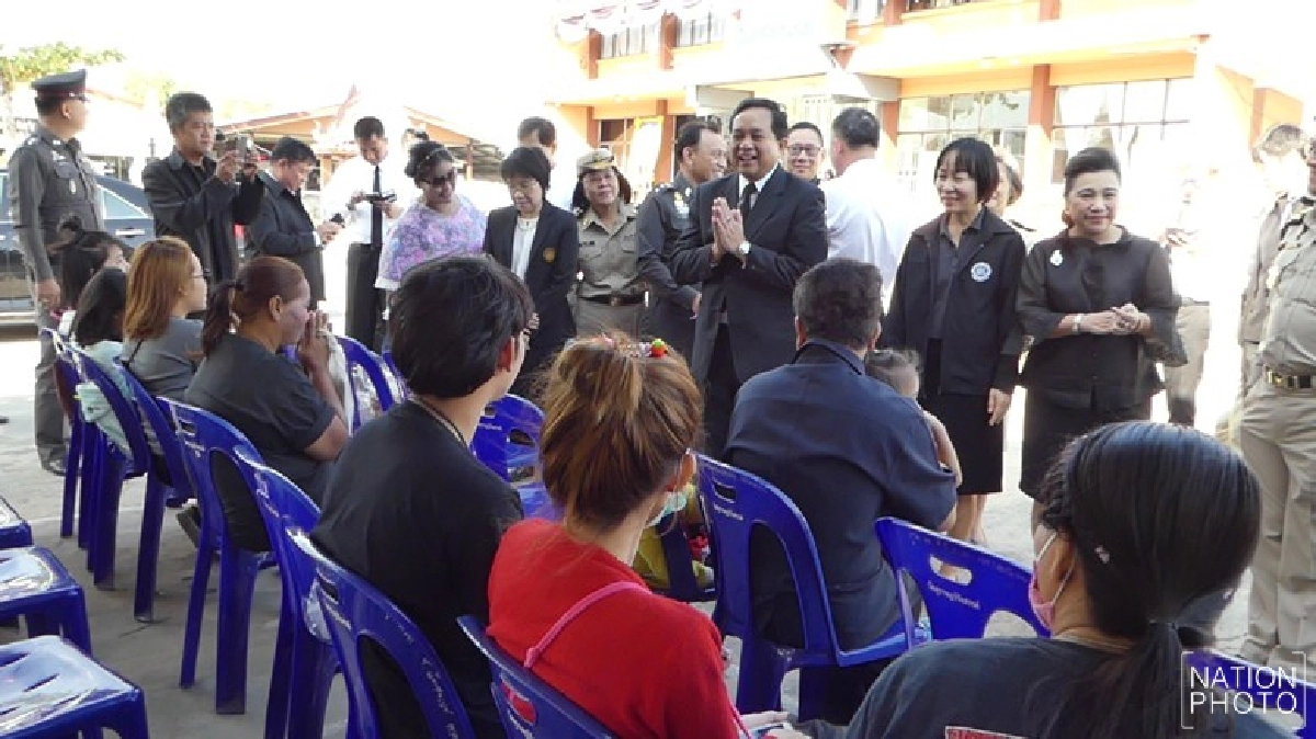 เรือนจำปทุมธานีปล่อยผู้ต้องขัง 212 คน เรือนจำปทุมธานีปล่อยผู้ต้องขัง 212 คน