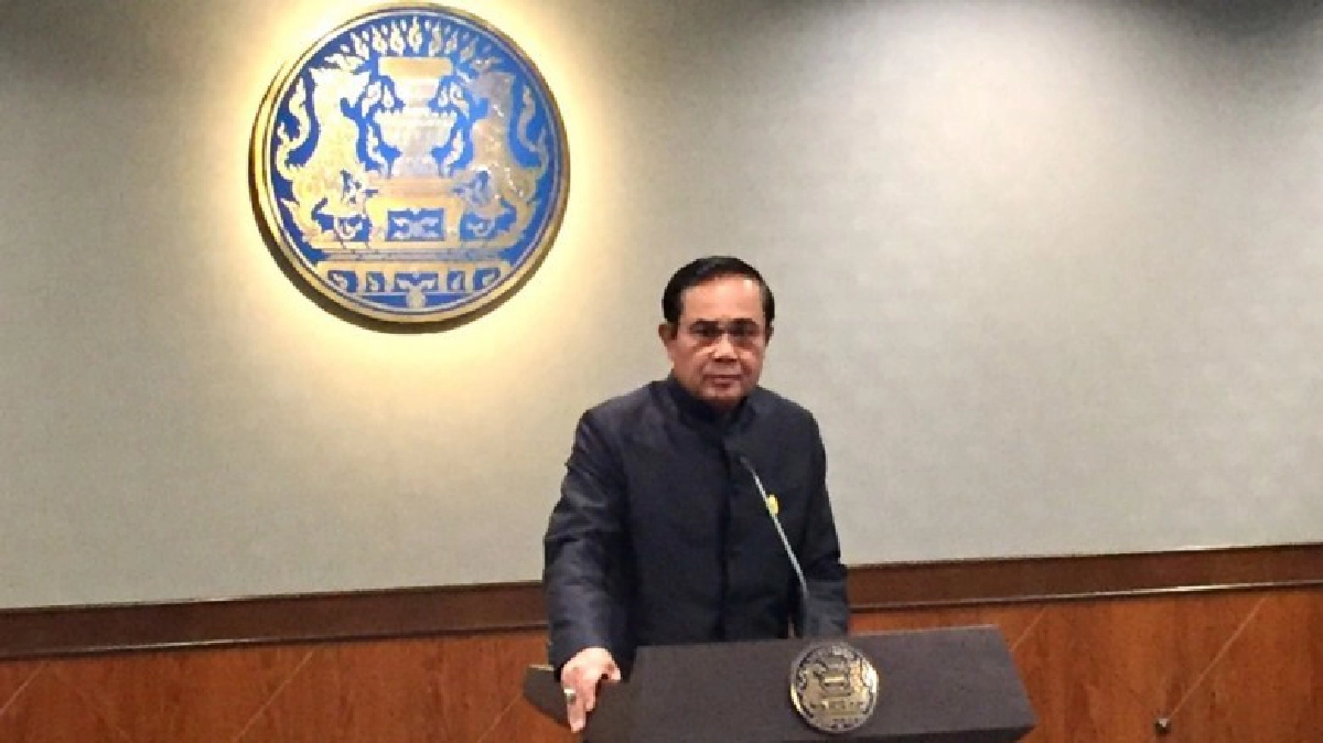 "ประยุทธ์"อัญเชิญ"ส.ค.ส.พระราชทาน" ร.9 ส่งความสุขคนไทย "ประยุทธ์"อัญเชิญ"ส.ค.ส.พระราชทาน" ร.9 ส่งความสุขคนไทย