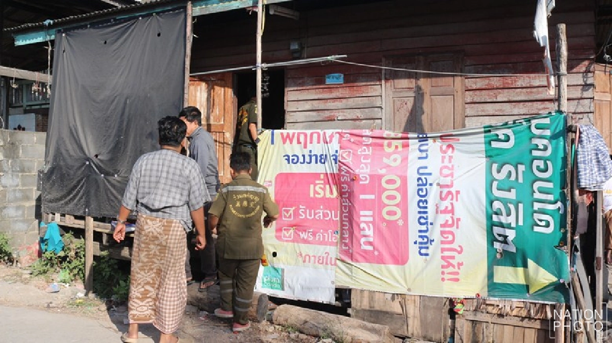 หนุ่มป่วยทางจิตคลั่ง ปาดคอตัวเองดับ หนุ่มป่วยทางจิตคลั่ง ปาดคอตัวเองดับ