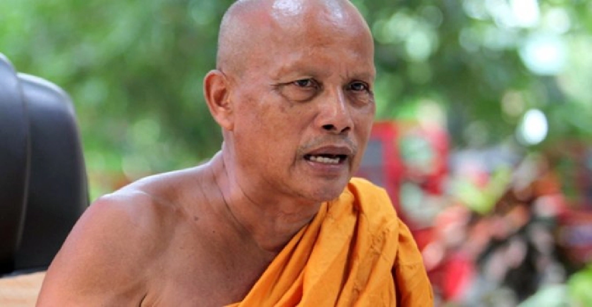 ปีใหม่ต้องไม่โง่กว่าปีเก่า พระมาชวนไปม็อบ..อย่าไป