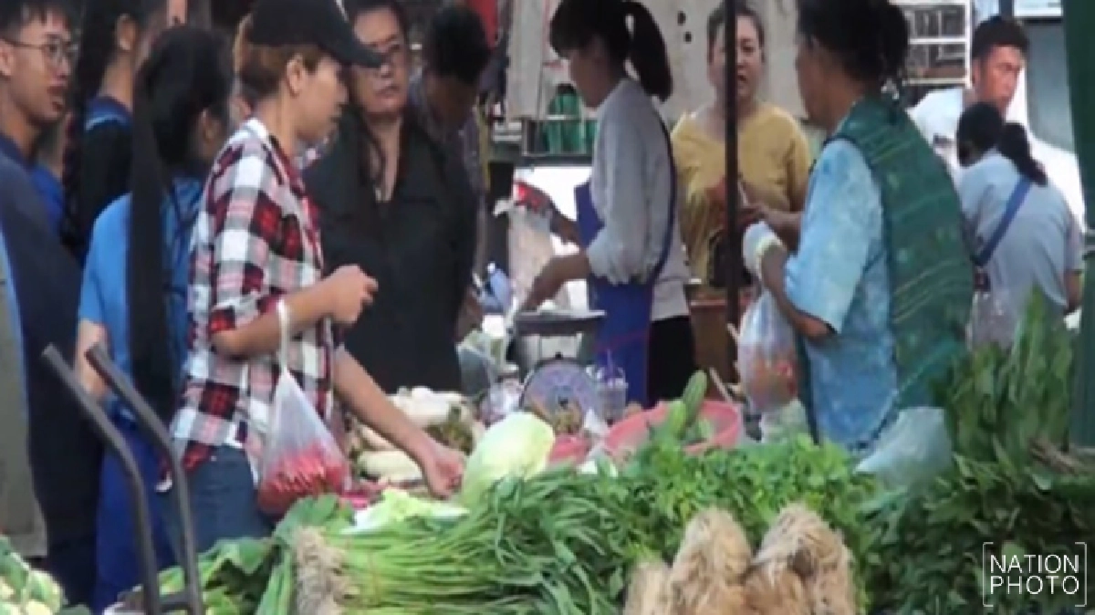 เศรษฐกิจคึกคัก ชาวบ้านจับจ่ายฉลองปีใหม่ เศรษฐกิจคึกคัก ชาวบ้านจับจ่ายฉลองปีใหม่