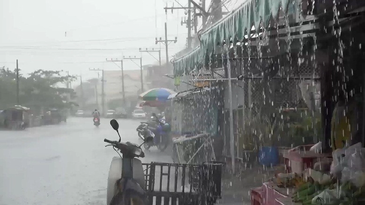 ใต้ฝนตกหนัก-เหนือมีฝนและลูกเห็บตก ใต้ฝนตกหนัก-เหนือมีฝนและลูกเห็บตก