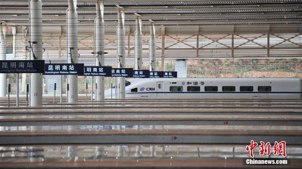 'ยุคแห่งรถไฟเร็วสูง'7วันผู้โดยสารทะลุแสนคน 'ยุคแห่งรถไฟเร็วสูง'7วันผู้โดยสารทะลุแสนคน