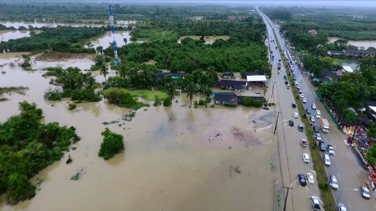 ก.เกษตรฯ สั่งทุกหน่วยเร่งช่วยเหลือพื้นที่น้ำท่วมภาคใต้