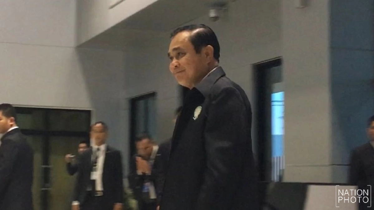นายกฯ-รมต.-ผบ.เหล่าทัพ ตรวจน้ำท่วม นราฯ 