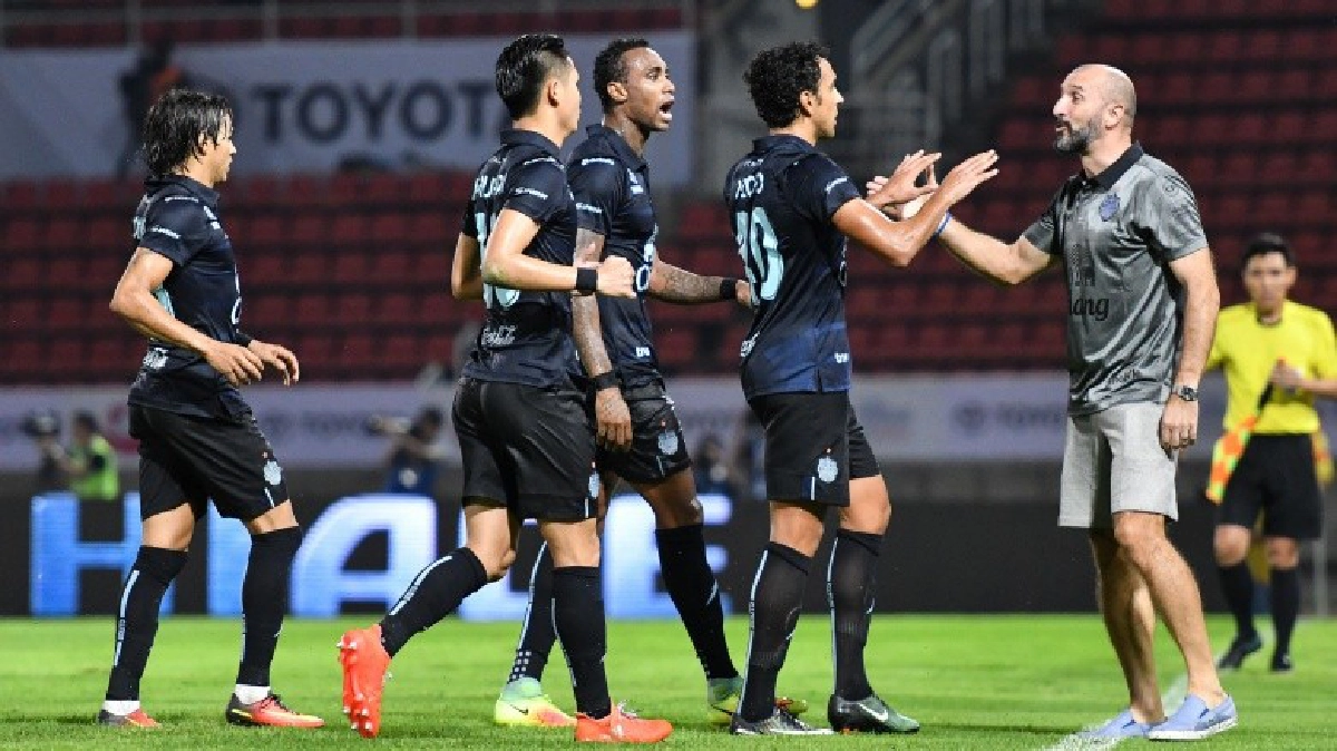 บุรีรัมย์อัดล้านช้าง 2-0 ป้องกันแชมป์แม่โขง บุรีรัมย์อัดล้านช้าง 2-0 ป้องกันแชมป์แม่โขง