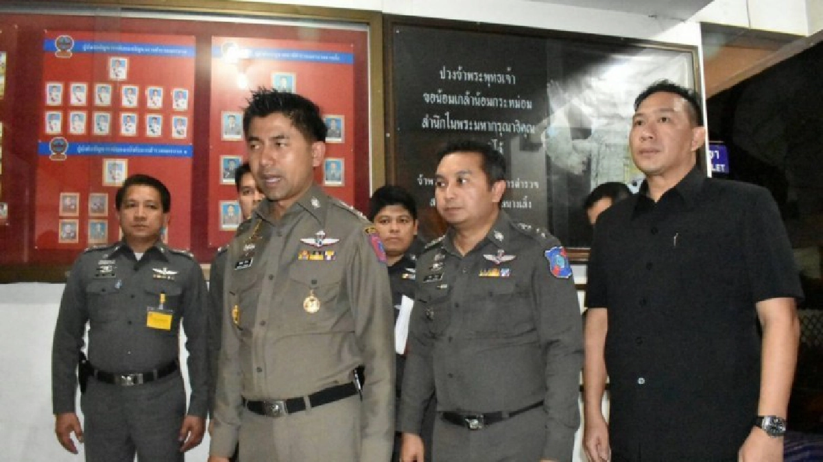 บุกจับ22นักพนันม้าแข่งคาสนามนางเลิ้ง บุกจับ22นักพนันม้าแข่งคาสนามนางเลิ้ง