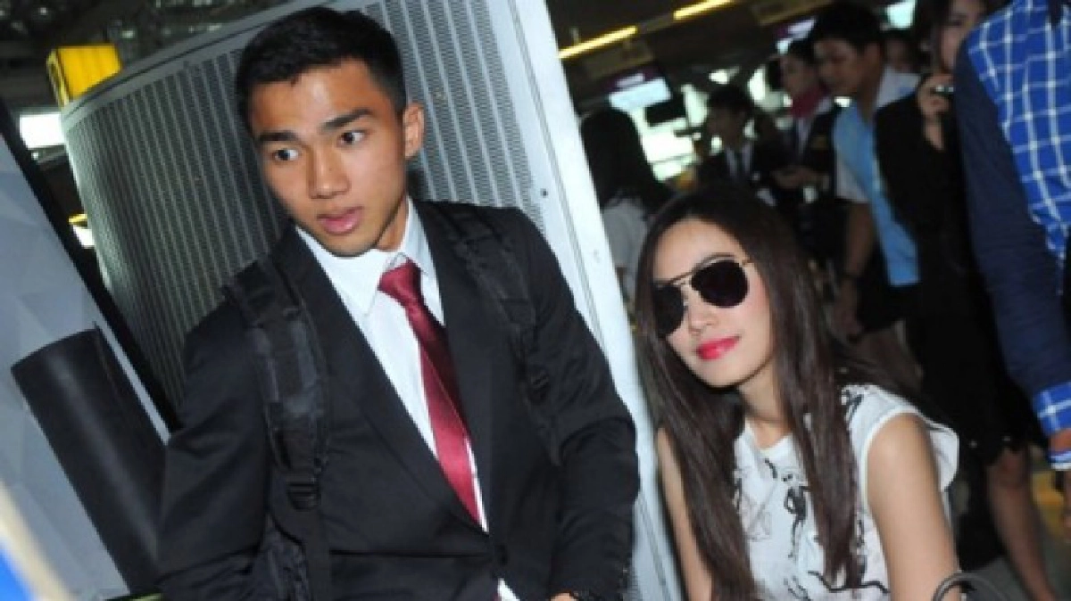 "เมสซีเจ" ไปญี่ปุ่นเซ็นสัญญา "ซัปโปโร" "เมสซีเจ" ไปญี่ปุ่นเซ็นสัญญา "ซัปโปโร"