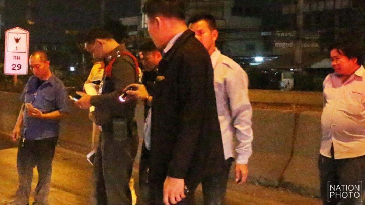 รถมรณะซิ่งชนคนข้ามถนนดับ รถมรณะซิ่งชนคนข้ามถนนดับ