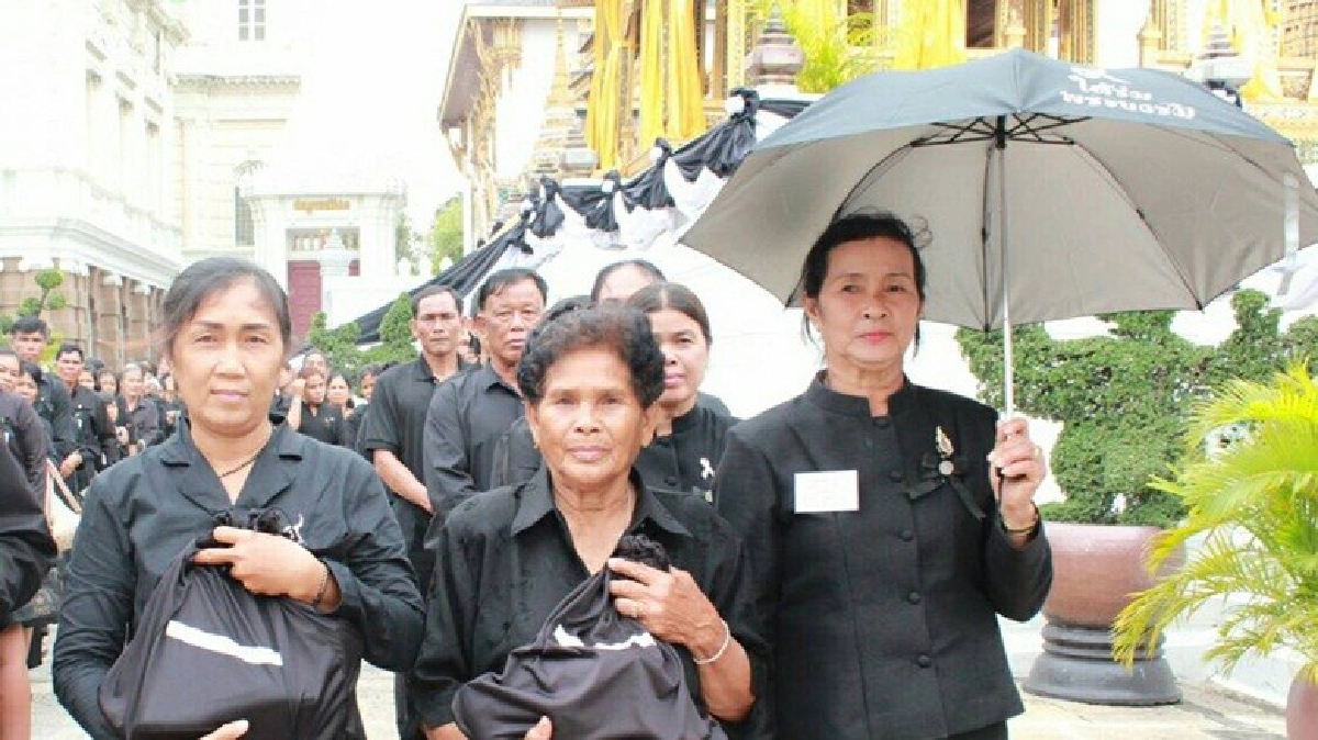 พระองค์หญิงสิริวัณณวรีฯ ทรงห่วงประชาชนประทานร่มกันฝน พระองค์หญิงสิริวัณณวรีฯ ทรงห่วงประชาชนประทานร่มกันฝน