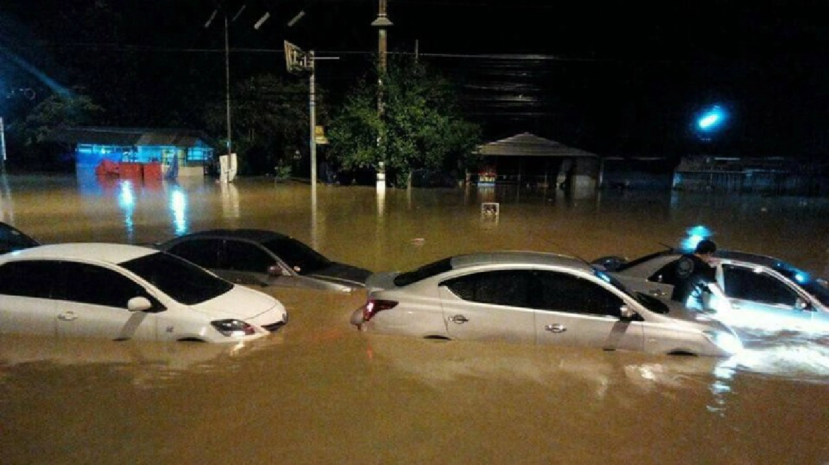 วิกฤตบางสะพานเส้นทางถูกตัดขาด!! วิกฤตบางสะพานเส้นทางถูกตัดขาด!!