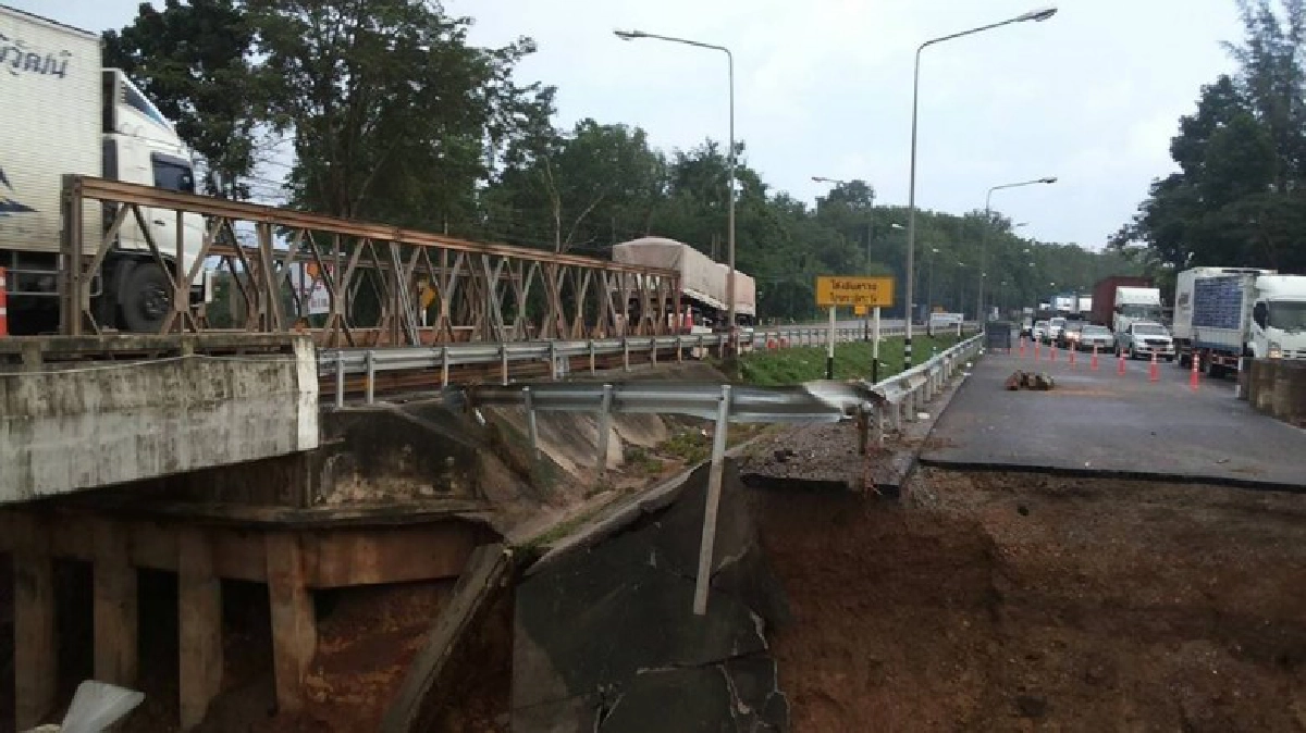 สะพานแบลีย์เปิดเดินรถขึ้น-ล่องใต้ได้แล้ว สะพานแบลีย์เปิดเดินรถขึ้น-ล่องใต้ได้แล้ว