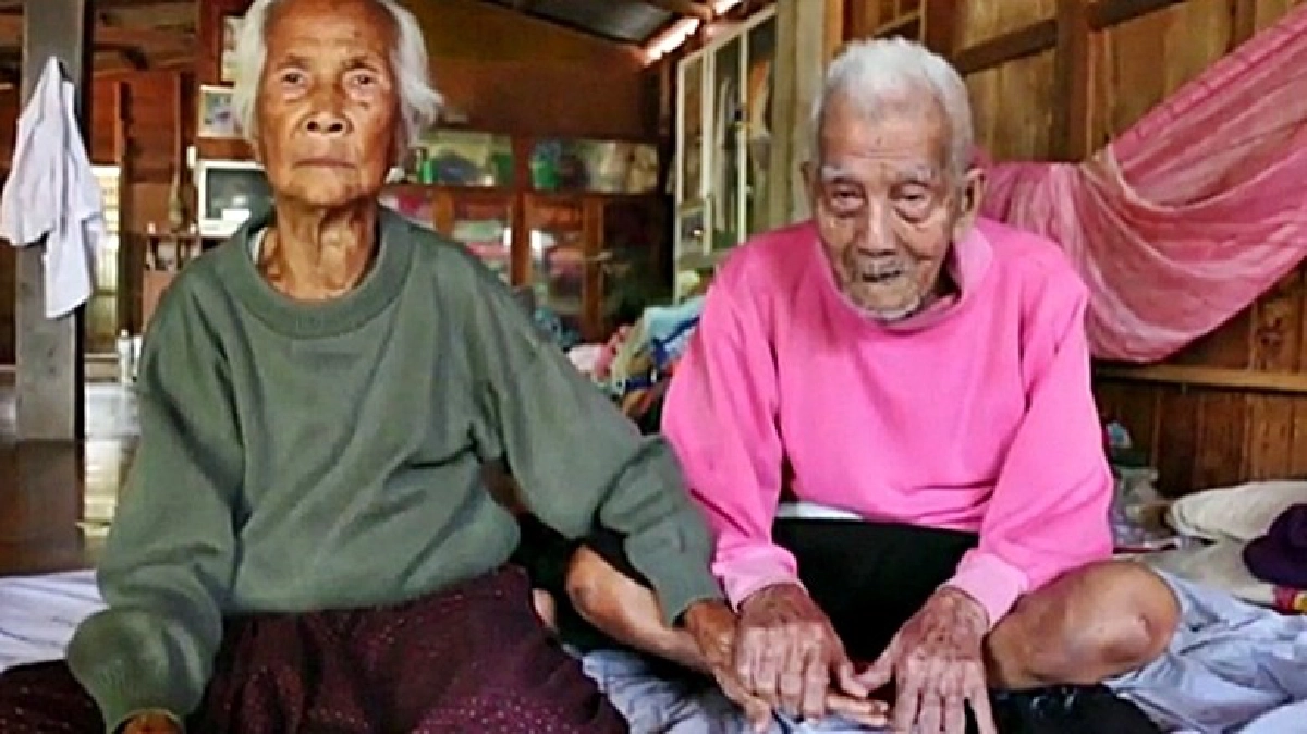 กินผัก-กล้วย! สองตายายอายุยืนกว่าร้อยปี กินผัก-กล้วย! สองตายายอายุยืนกว่าร้อยปี