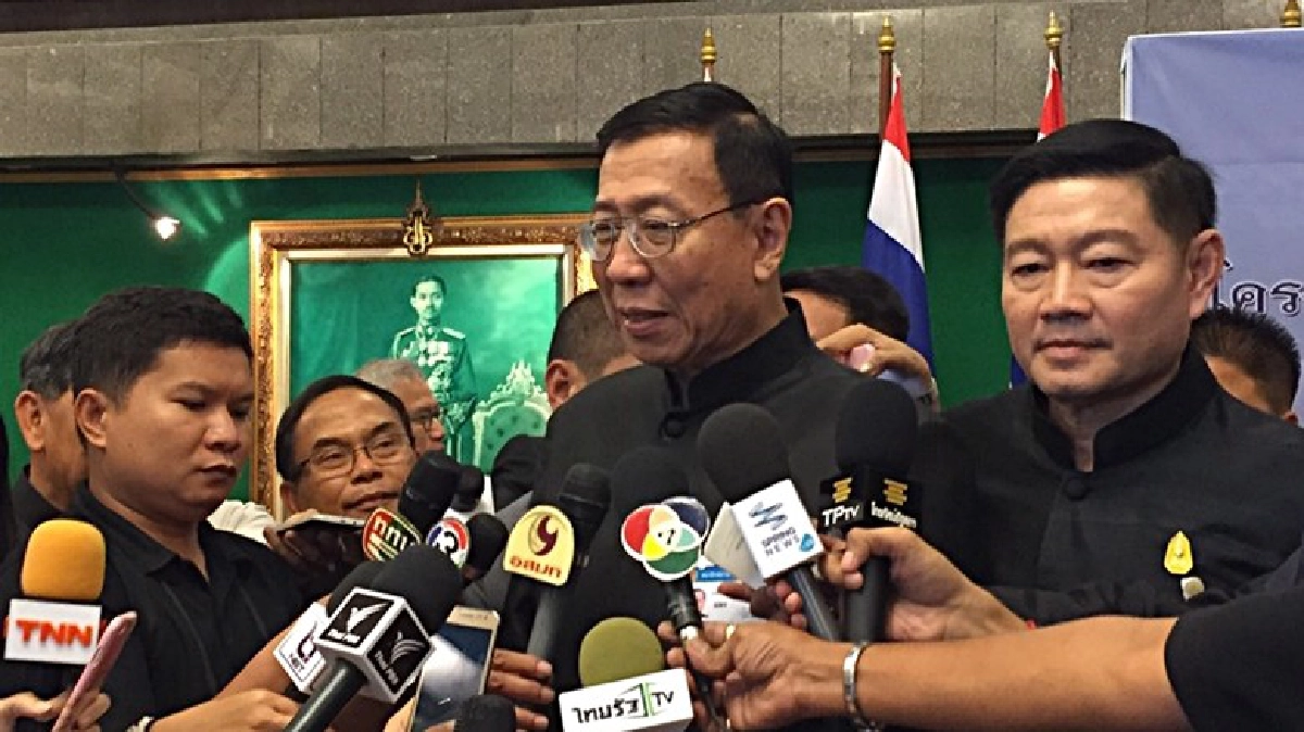 "พรเพชร" แจง ขั้นตอนพิจารณาแก้ไขร่าง รธน.ชั่วคราว 57