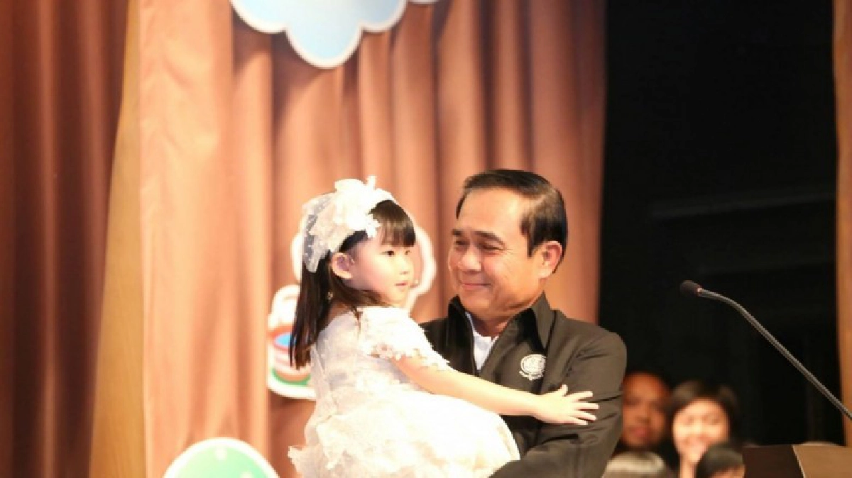 นายกฯ เปิดวันเด็กหวังอีก 15 ปีสร้างเด็กดี มีคุณธรรม นายกฯ เปิดวันเด็กหวังอีก 15 ปีสร้างเด็กดี มีคุณธรรม