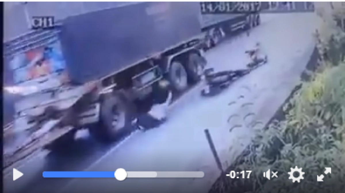เสียวสุดๆๆ ย้อนศรหวิดถูกเหยียบหัวแบะ เสียวสุดๆๆ ย้อนศรหวิดถูกเหยียบหัวแบะ