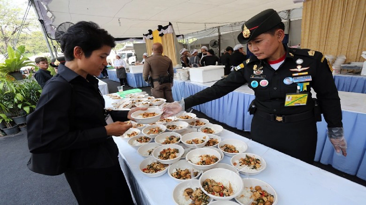 น้ำพระราชหฤทัยสู่พสกนิกร น้ำพระราชหฤทัยสู่พสกนิกร