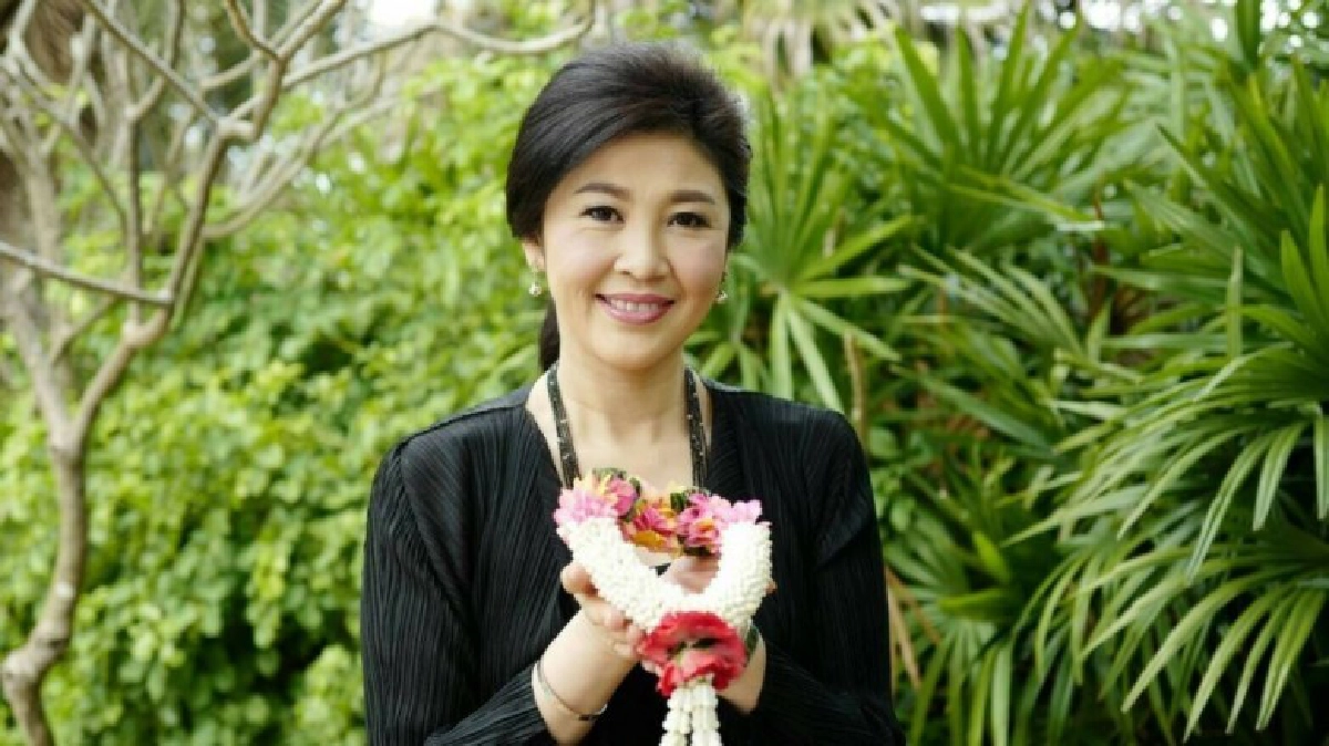 “ยิ่งลักษณ์”แนะสร้างแรงจูงใจเรื่องรายได้ให้คนเก่งอยากเป็นครู