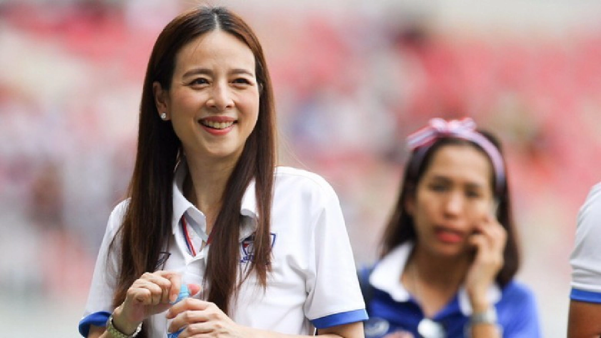 “มาดามแป้ง” ชวนเชียร์แข้งสาวไทยดวลจีนเย็นนี้ “มาดามแป้ง” ชวนเชียร์แข้งสาวไทยดวลจีนเย็นนี้