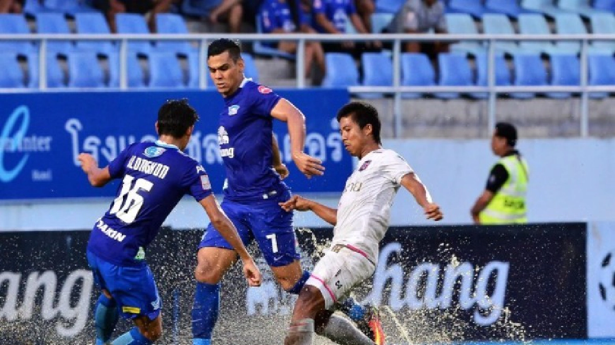 ไทยลีกเพิ่มคิวเตะคืนวันศุกร์ ไทยลีกเพิ่มคิวเตะคืนวันศุกร์