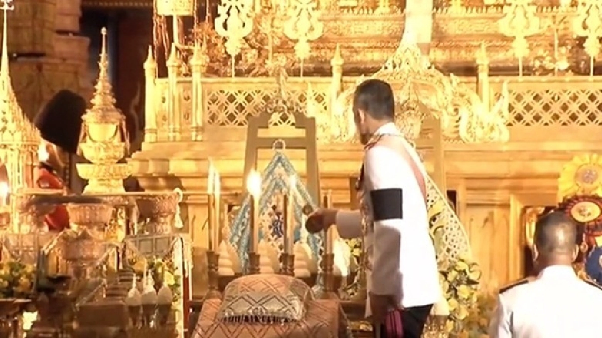 สมเด็จพระเจ้าอยู่หัว ทรงบำเพ็ญพระราชกุศลสตมวาร สมเด็จพระเจ้าอยู่หัว ทรงบำเพ็ญพระราชกุศลสตมวาร