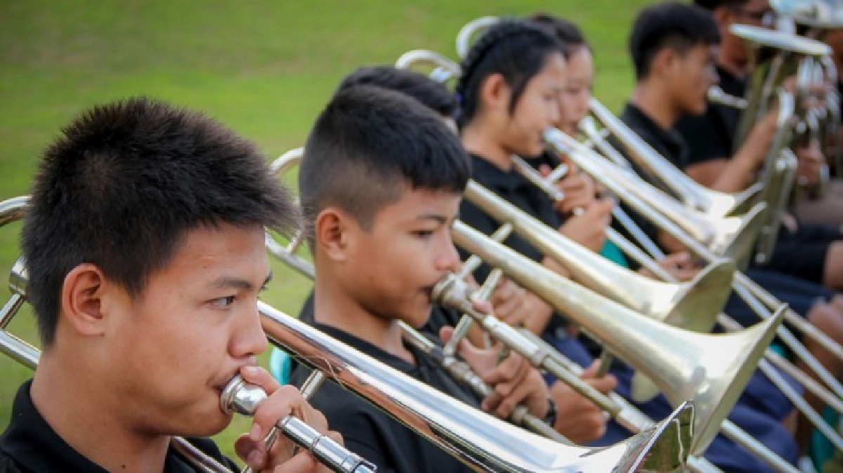 ดนตรีเพื่อพ่อ สพม.38"
