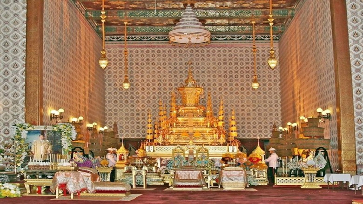 สิ้นสุดพระราชพิธีหลวง สิ้นสุดพระราชพิธีหลวง