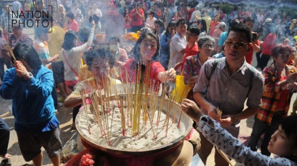 "เยาวราช"งดตรุษจีนร่วมไว้อาลัยรัชกาลที่ 9        