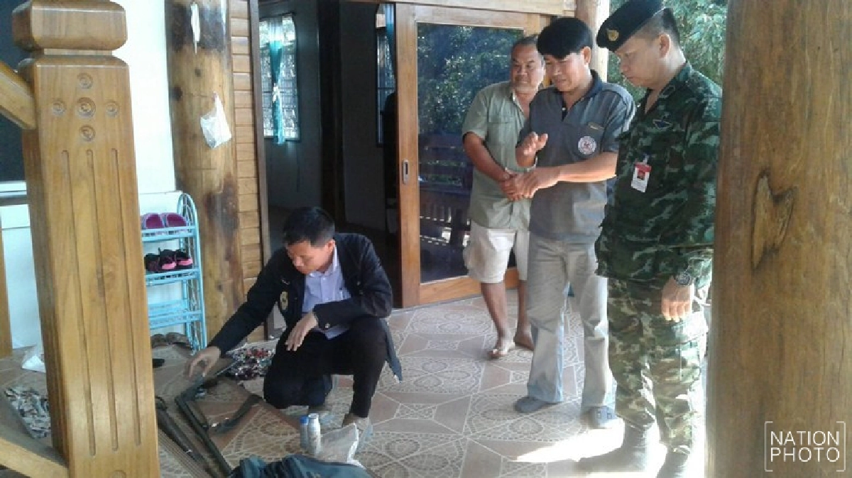 รวบ 2 พ่อลูกซุกปืนเถื่อน-ลอบตัดไม้ รวบ 2 พ่อลูกซุกปืนเถื่อน-ลอบตัดไม้