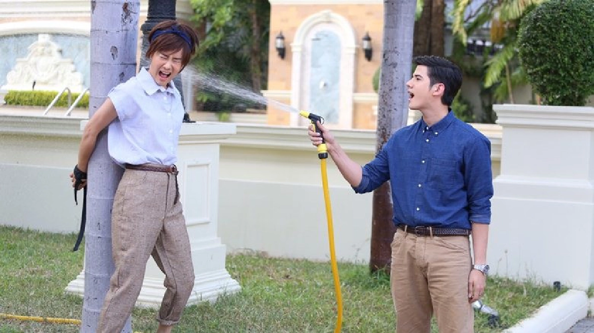 “มาริโอ้”แค้นฝังหุ่นฉีดน้ำใส่“เต้ย”ผลัดกันเปียก “มาริโอ้”แค้นฝังหุ่นฉีดน้ำใส่“เต้ย”ผลัดกันเปียก