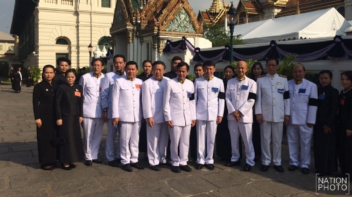 ผู้บริหารเนชั่นร่วมบำเพ็ญกุศลถวายพระบรมศพ ผู้บริหารเนชั่นร่วมบำเพ็ญกุศลถวายพระบรมศพ