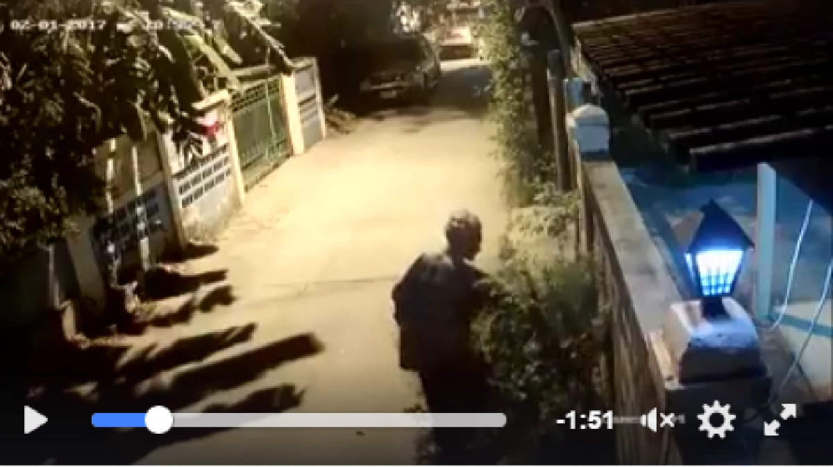 ผวาชายป่วยทางจิต ไล่ทำร้ายชาวบ้าน ผวาชายป่วยทางจิต ไล่ทำร้ายชาวบ้าน